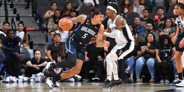 九游娱乐入口-休赛期主帅开小灶 新赛季状元郎将季后赛视作目标