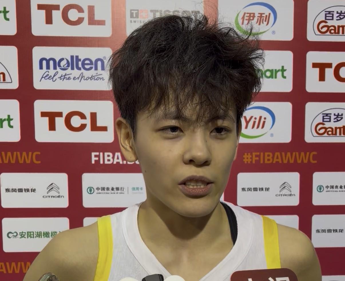 九游娱乐入口-杨舒予：球队有很多问题但也有些亮点；担任队长肩负着责任